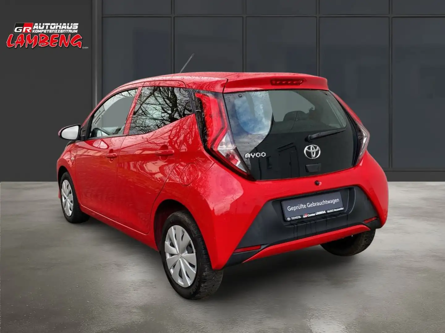 Toyota Aygo X Rot - 2