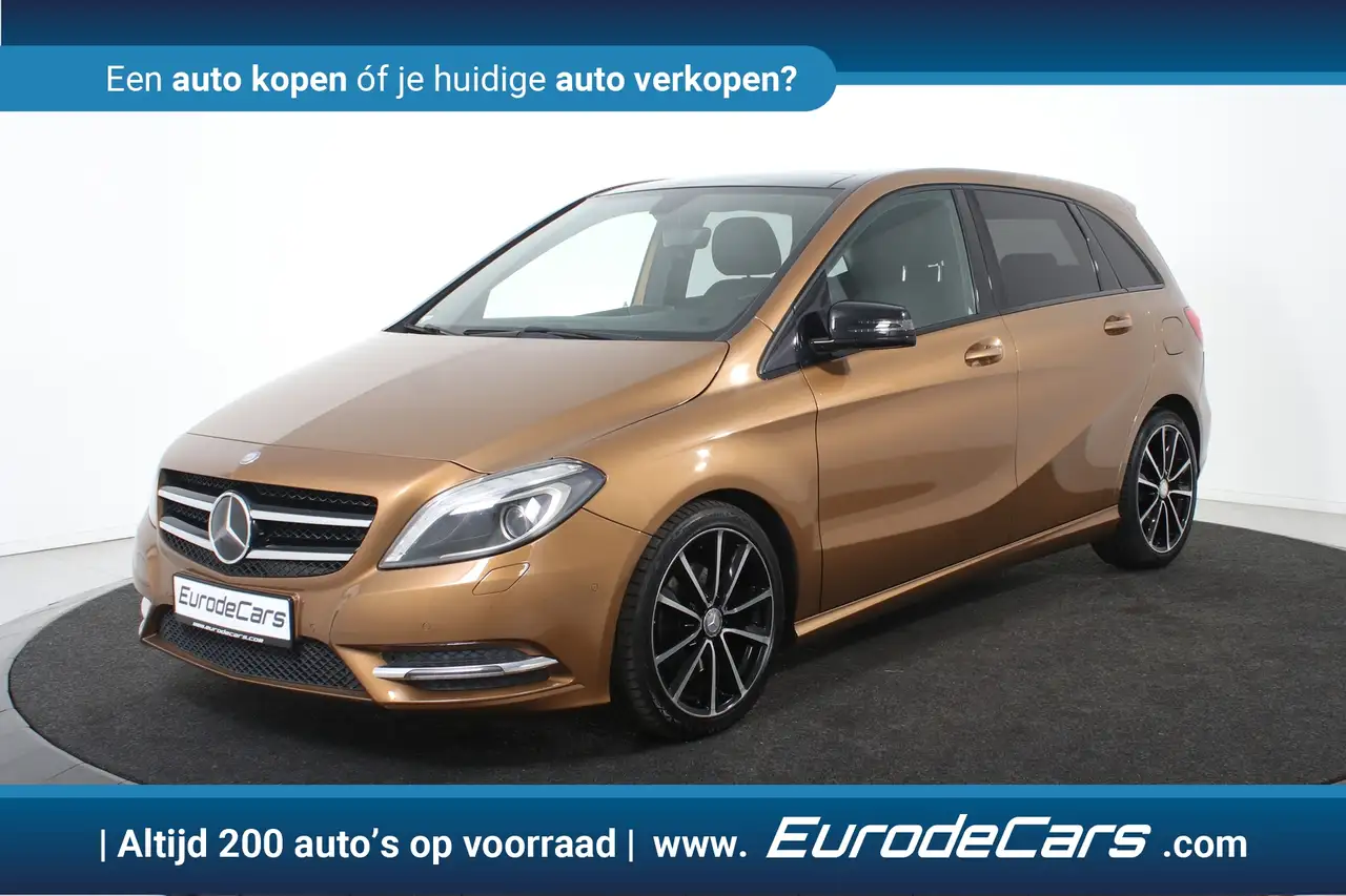 Mercedes-Benz B 180