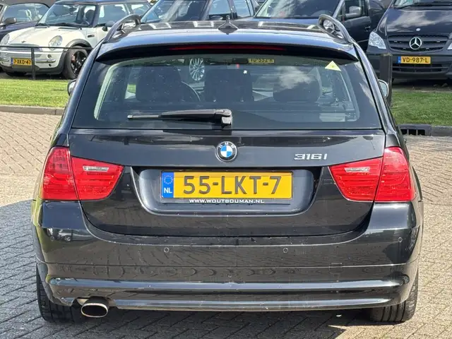 BMW 3 Series view 7
