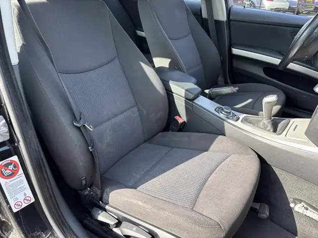 BMW 3 Series view 12