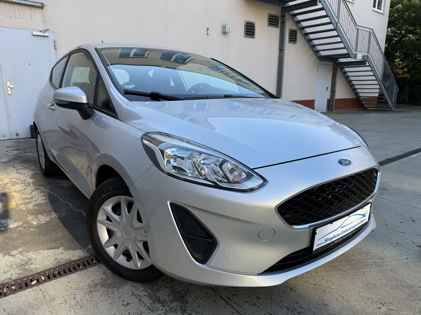 Ford Fiesta 3trg. Trend....TÜV/AU NEU und erst 17800KM.... Silber - 1