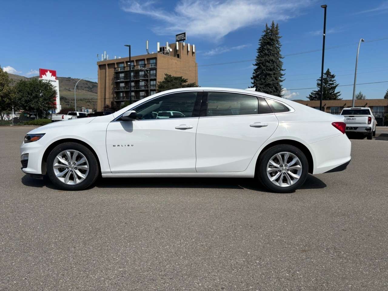 2025 Chevrolet Malibu 4dr Sdn 1LT — снимка 1