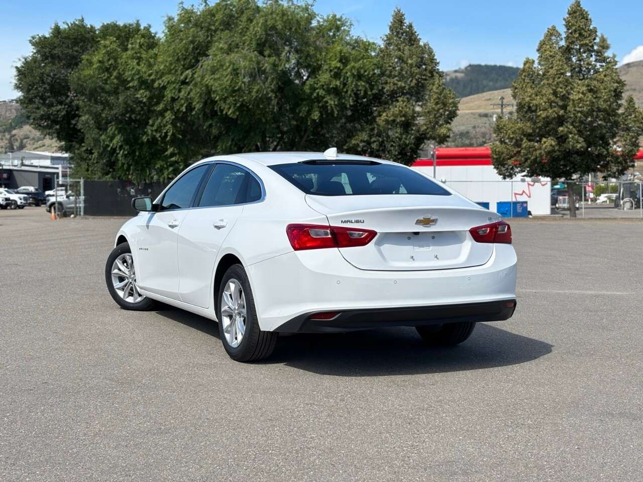 2025 Chevrolet Malibu 4dr Sdn 1LT — снимка 1