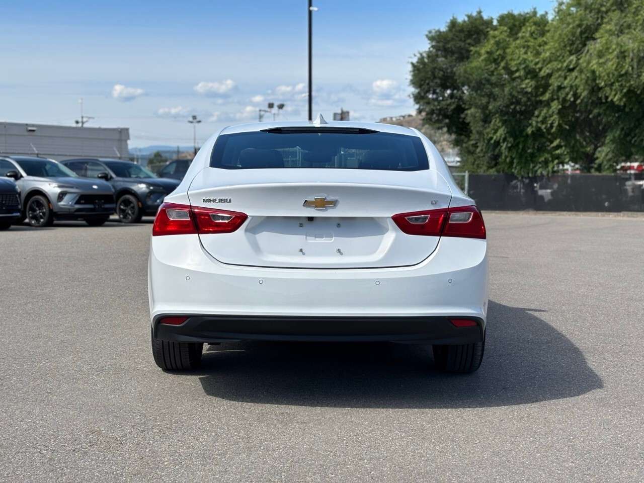 2025 Chevrolet Malibu 4dr Sdn 1LT — снимка 1