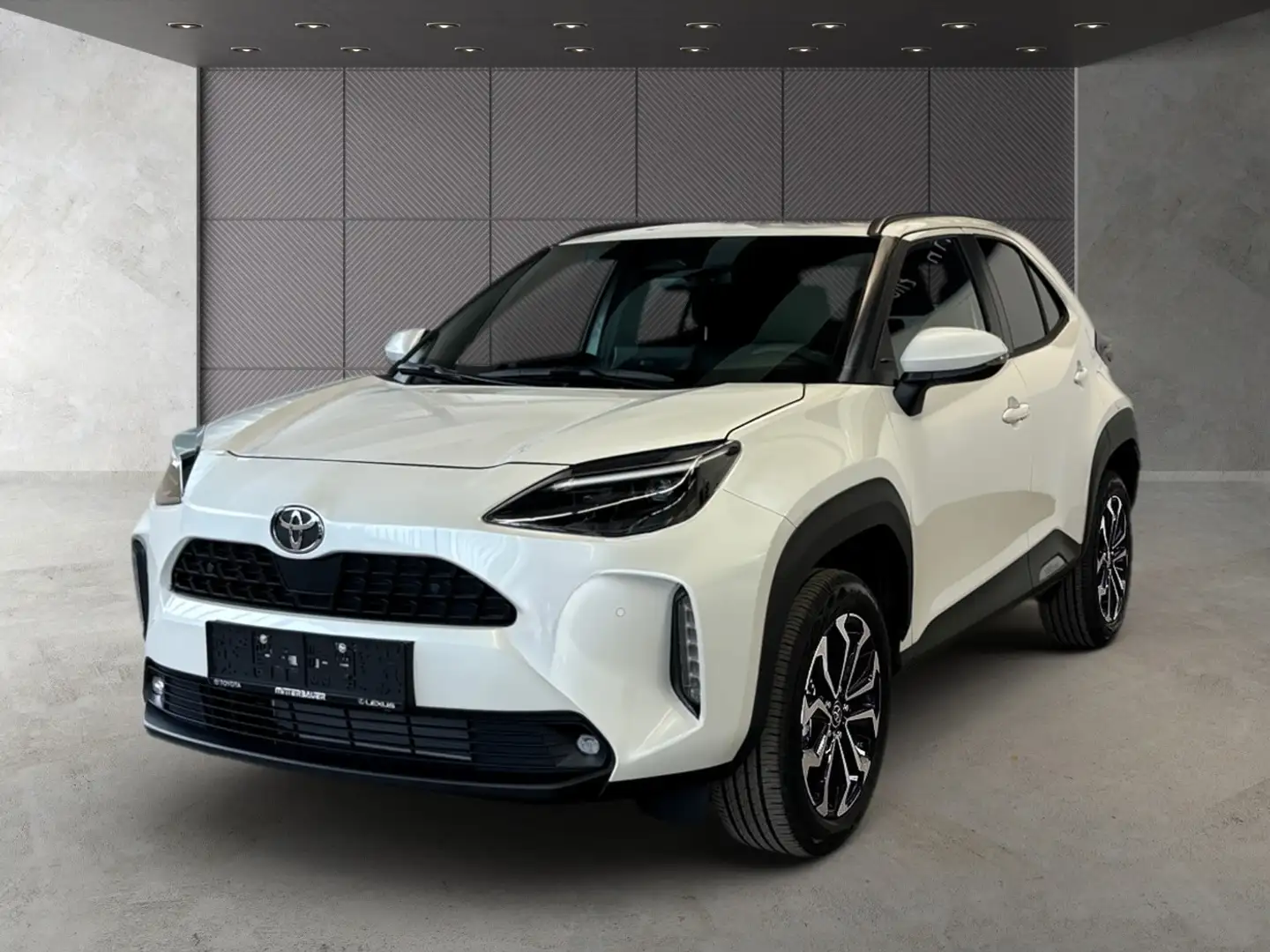 Toyota Yaris Cross 1.5 VVT-i Hybrid Active Drive Aut. Weiß - 2
