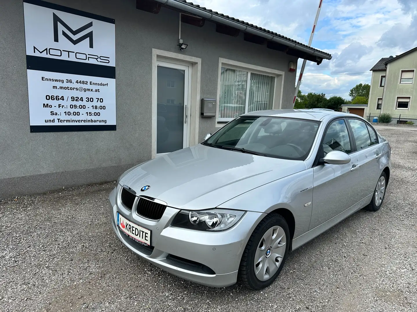BMW 318 Grau - 1