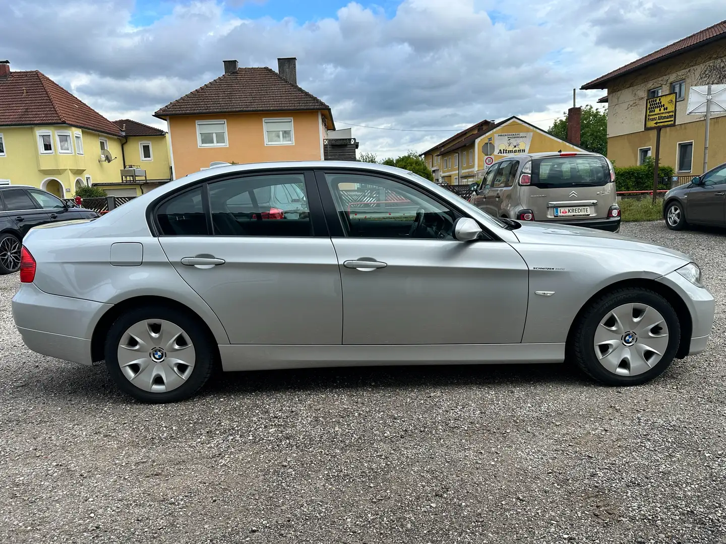 BMW 318 Grau - 2