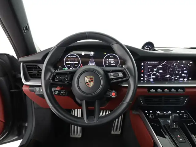 Porsche 992 view 11
