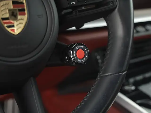 Porsche 992 view 12