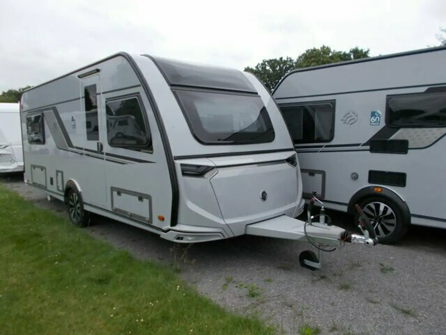 Knaus Südwind 540 UE 60 YEARS Grau - 2