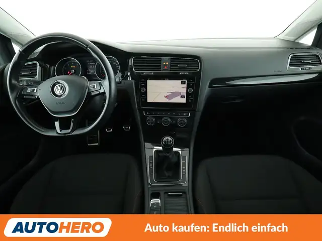 Volkswagen Golf view 12