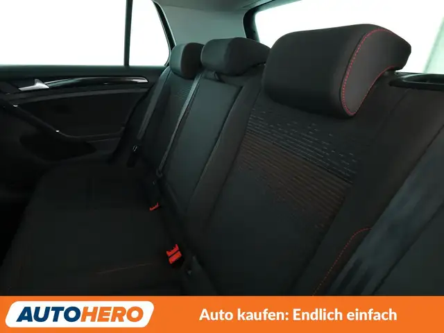 Volkswagen Golf view 14