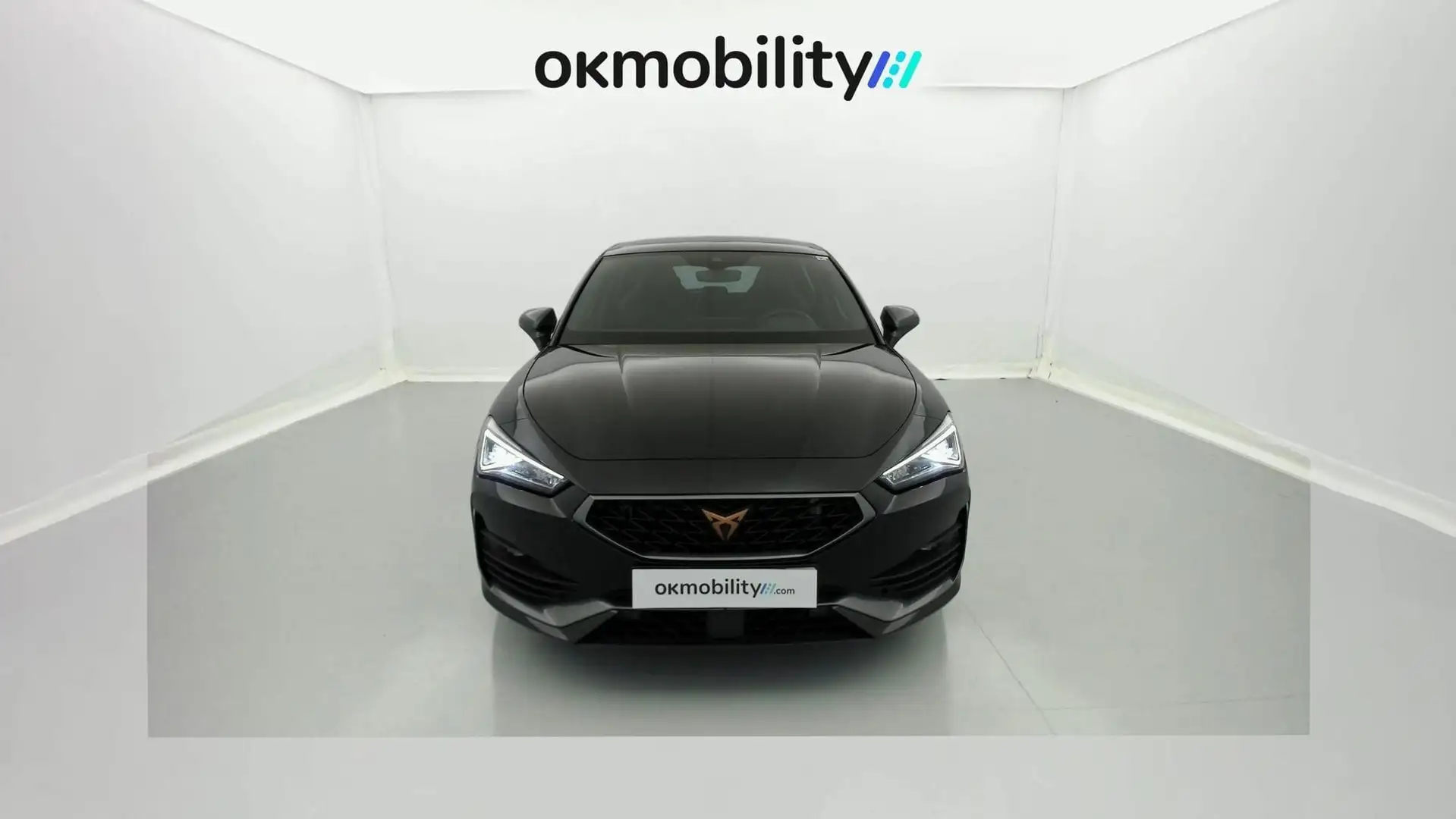 CUPRA Leon 1.5 ETSI DSG 110Kw Plateado - 2