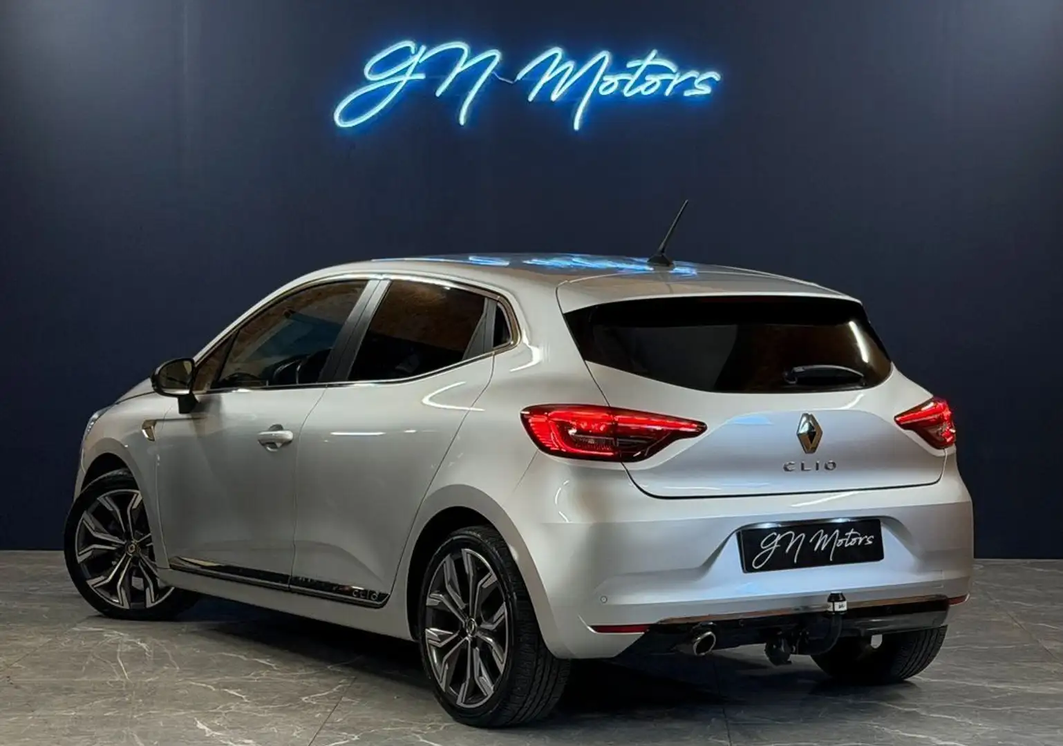 Renault Clio v 1,0 tce 100 suivi complet garantie 12 mois Gris - 2