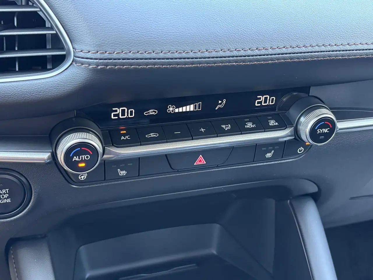 Mazda 3 снимка Mazda 3