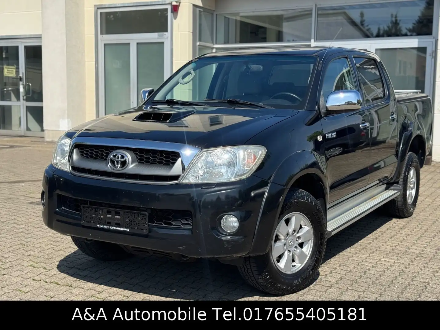 Toyota Hilux 3.0 Double Cab Sol 4x4 Automatik Negro - 2