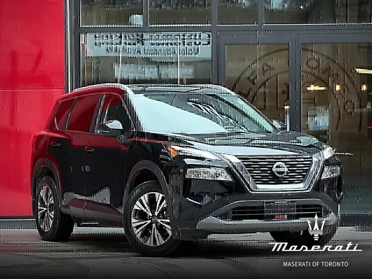 2023 Nissan Rogue SV — photo 1