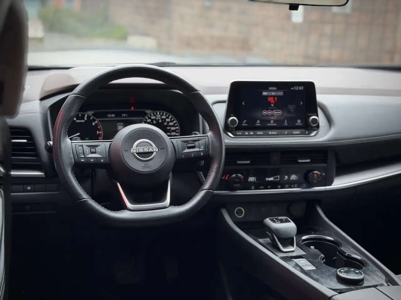 Nissan Rogue снимка Nissan Rogue
