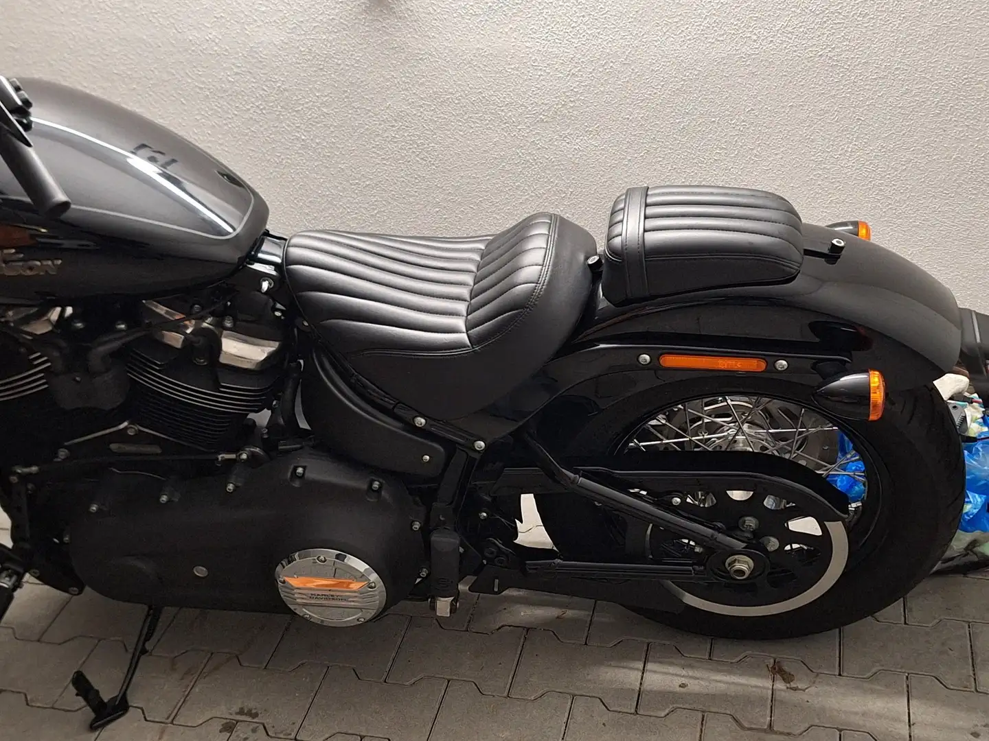 Harley-Davidson Street Bob 107 Noir - 2