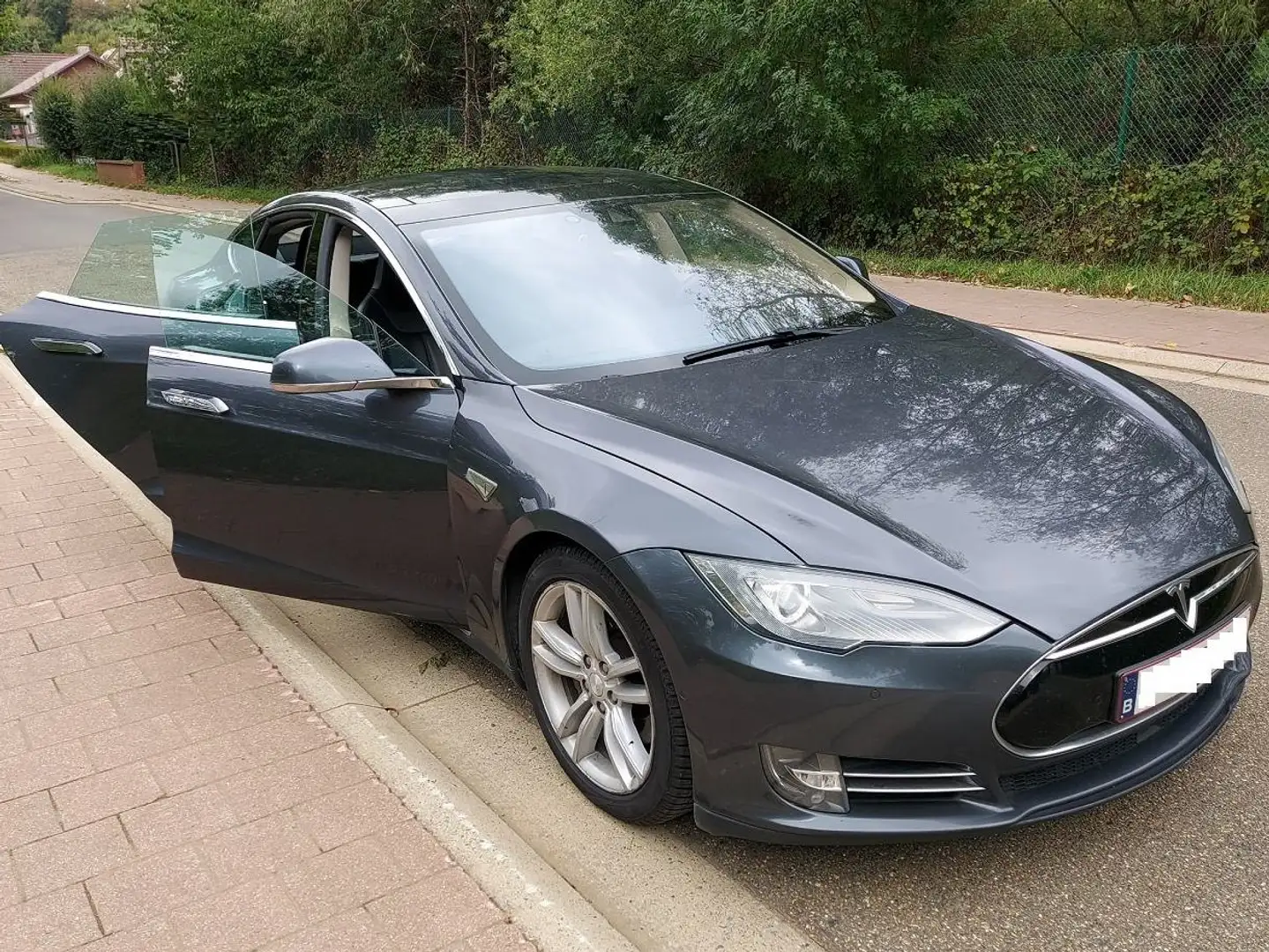 Tesla Model S 85D Cuir/ 2015/ Autopilot/ Free Charging/ Premium Gris - 2