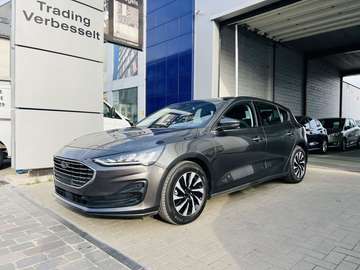 1.0i EcoBoost MHEV / 92kW / Titanium Style / PDC