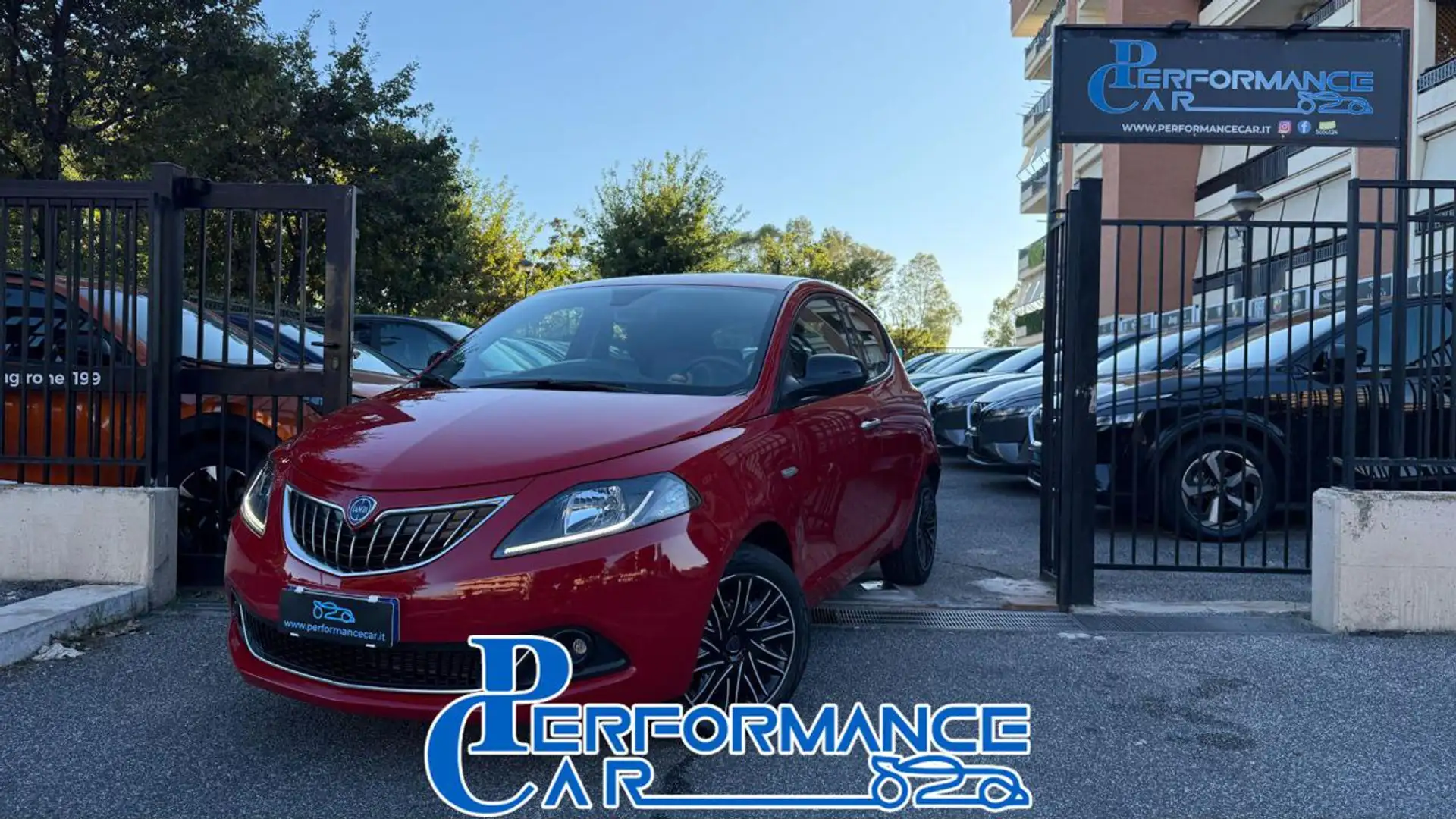 Lancia Ypsilon 1.0 FIREFLY S&S HYBRID GOLD*24M.G.*CARPLAY*LED*TEL Rot - 1