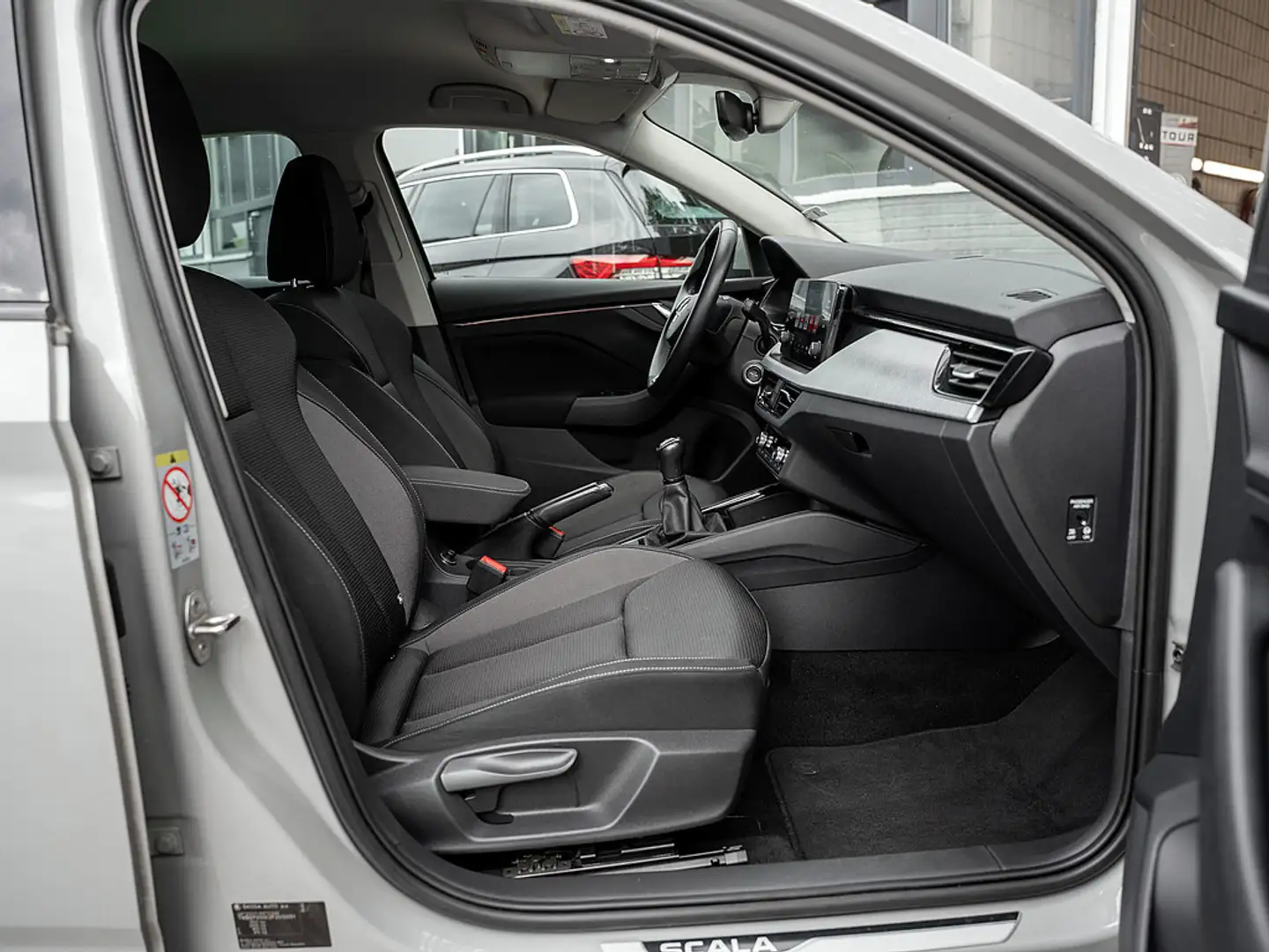 Skoda Scala 1.0 TSI Tour KLIMA ALU LED PDC GRA SHZ Gris - 2