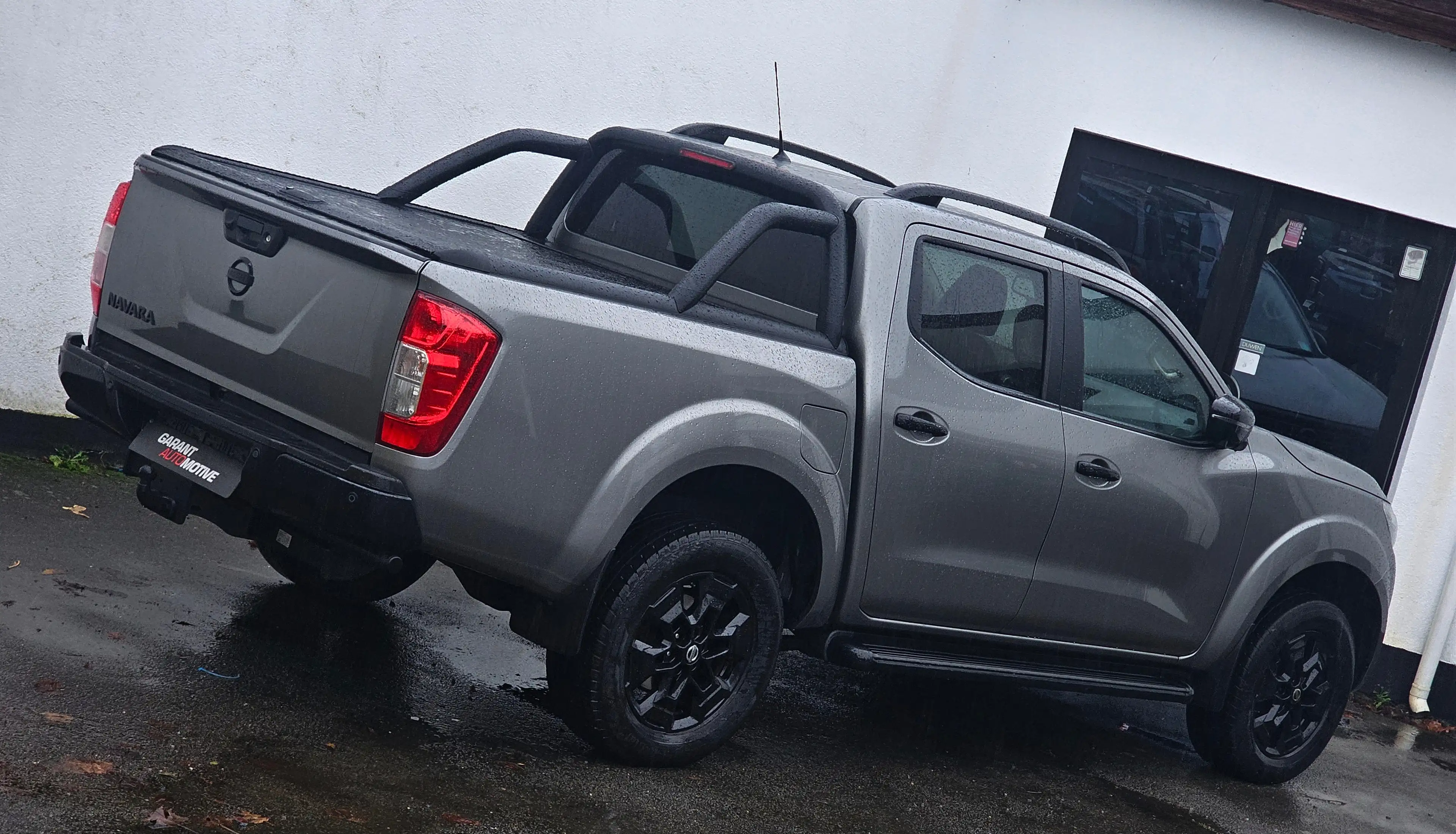 Nissan Navara Black Edition N-GUARD * 26438 EX BTW / HTVA — photo 7
