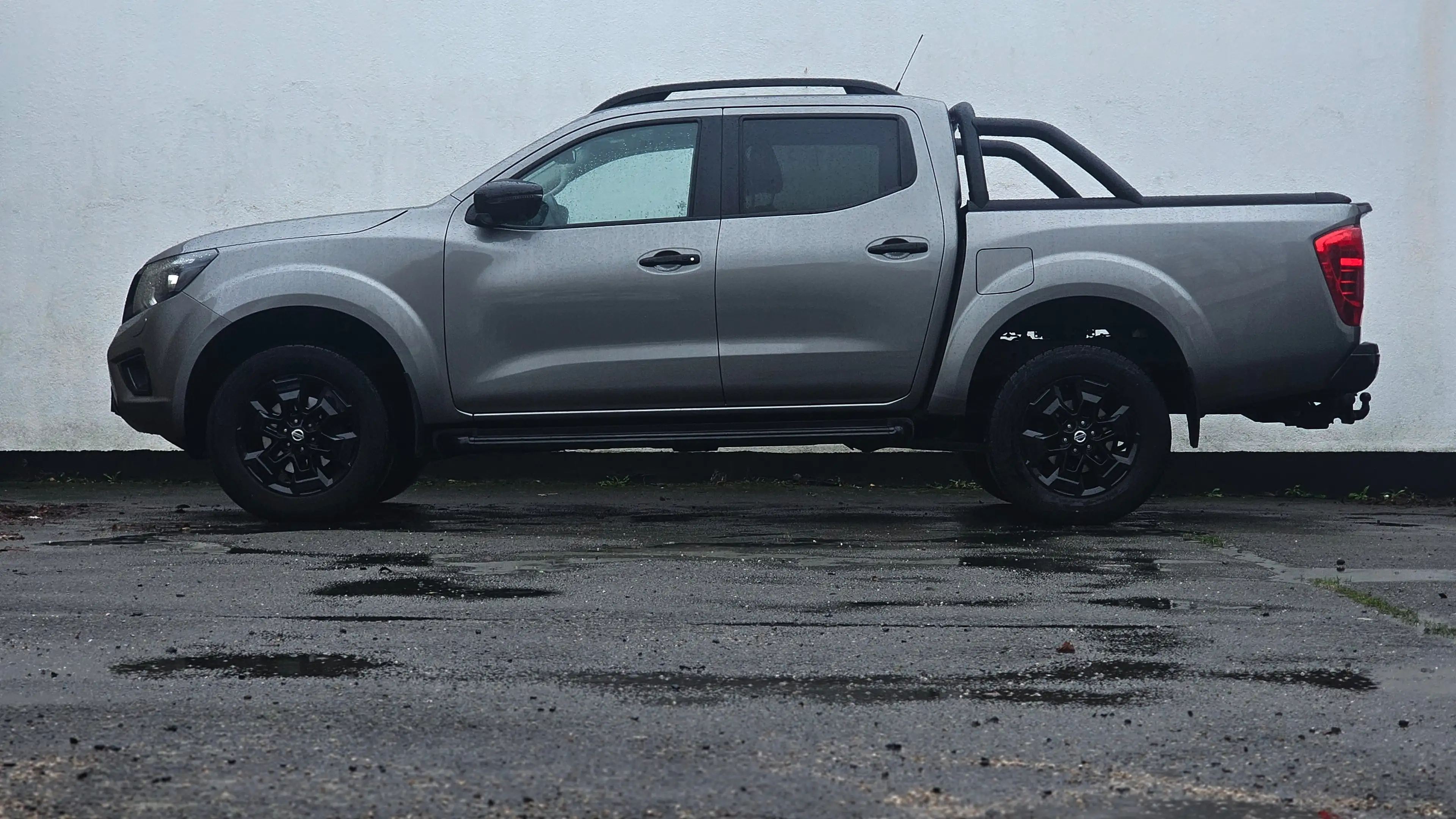 Nissan Navara Black Edition N-GUARD * 26438 EX BTW / HTVA — photo 5