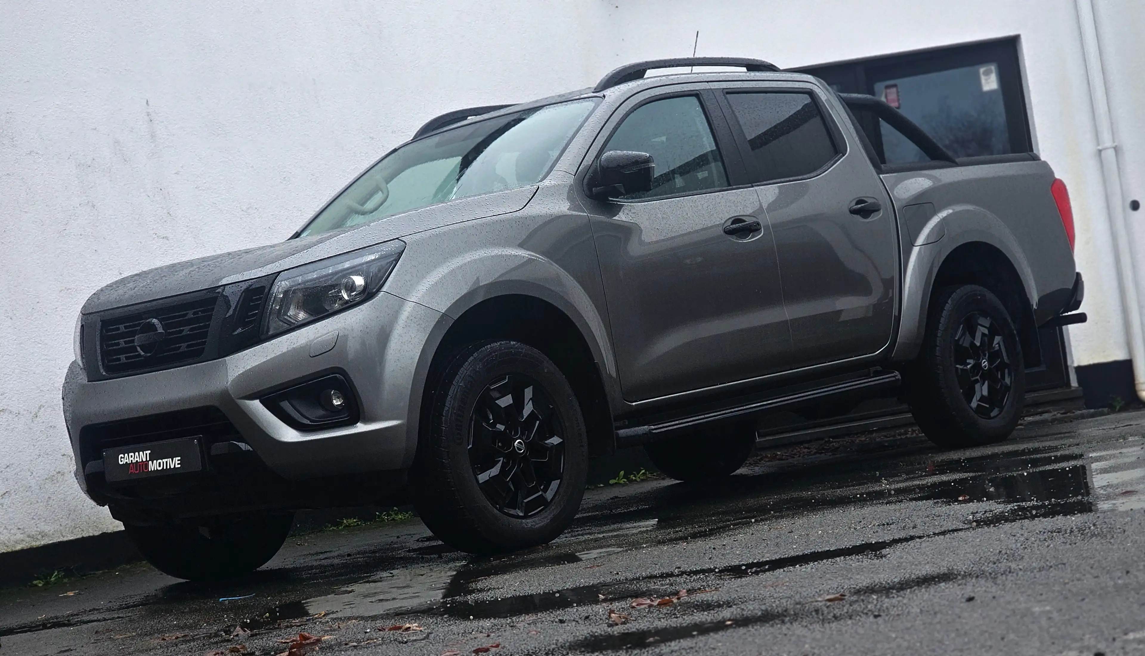 Nissan Navara Black Edition N-GUARD * 26438 EX BTW / HTVA — photo 2