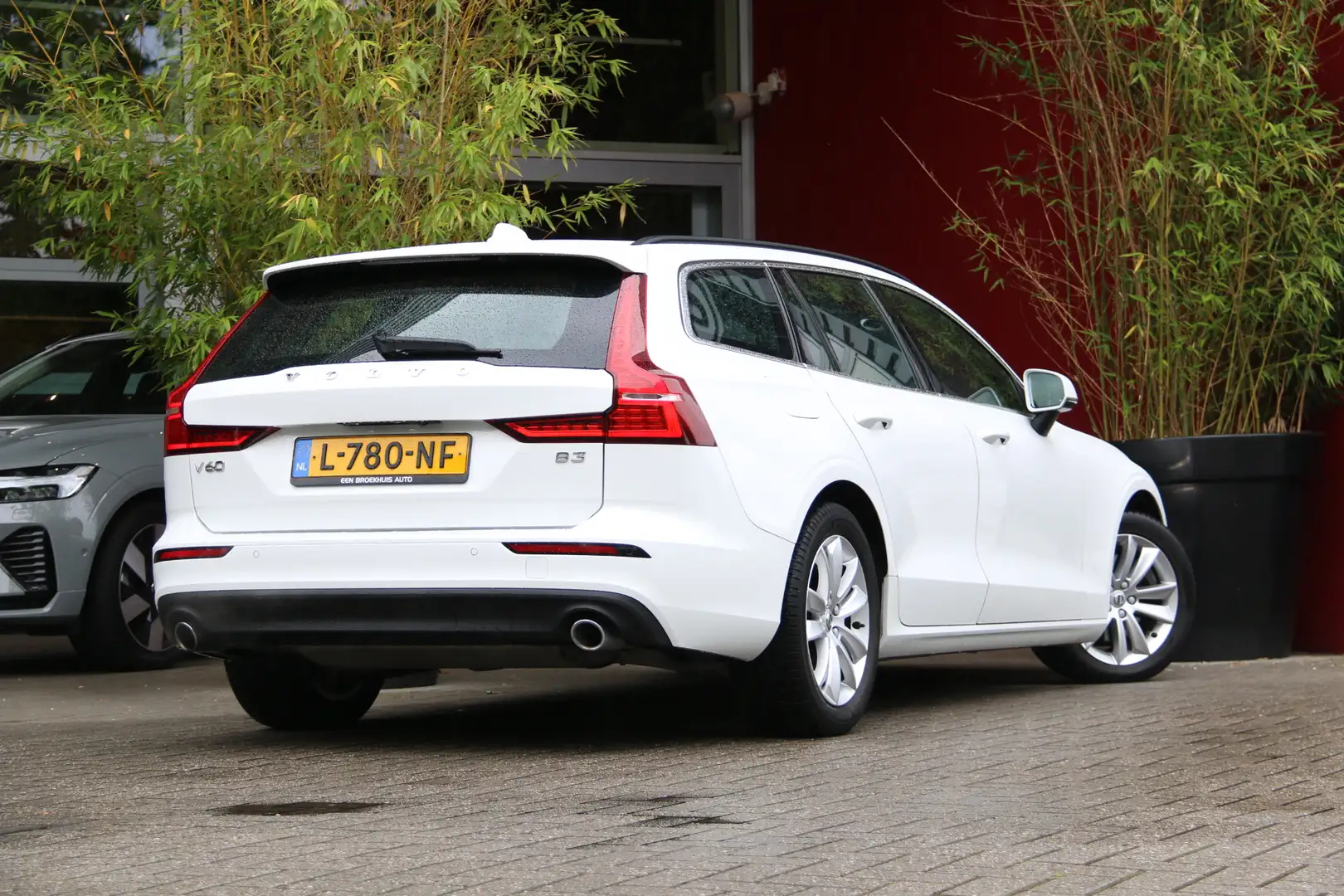 Volvo V60 2.0 B3 Momentum Business | Camera | Adaptive Cruis Blanc - 2