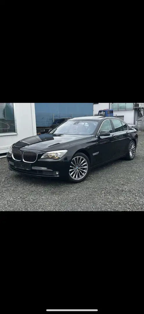BMW 750 750iA - 1