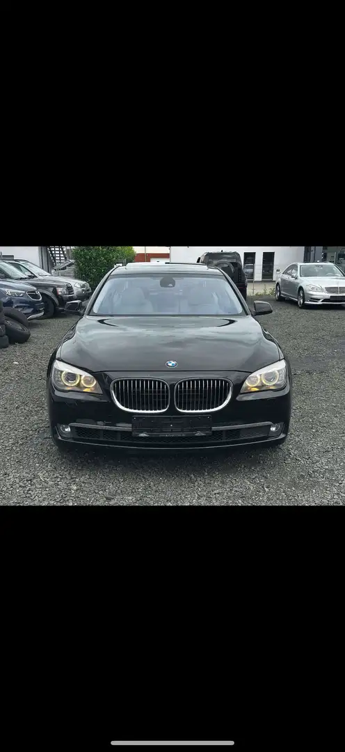BMW 750 750iA - 2