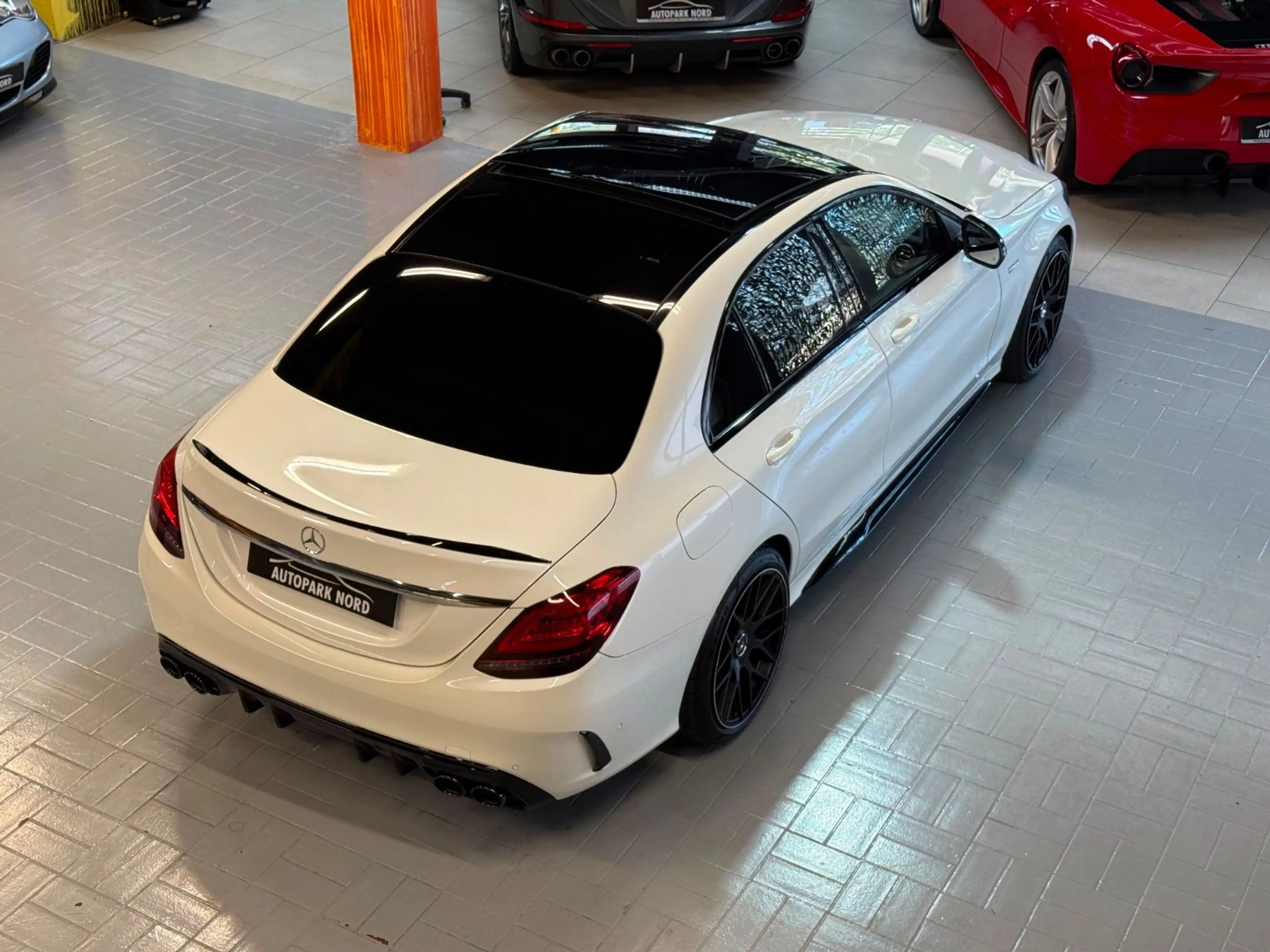 Mercedes-Benz C 43 AMG 4Matic Lim. LED~PANO~KAMERA~BURMESTER — photo 8