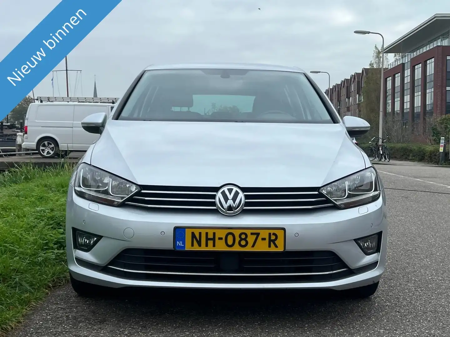 Volkswagen Golf Sportsvan 1.2 TSI NAVI CRUISE FRONT ASSIST PDC CLIMA Grijs - 2