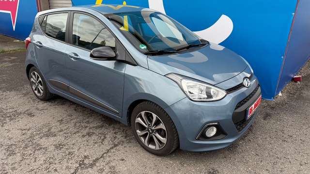 Imagine Hyundai i10 FIFA World Cup Edition,Klimaautomatik,Alu-F