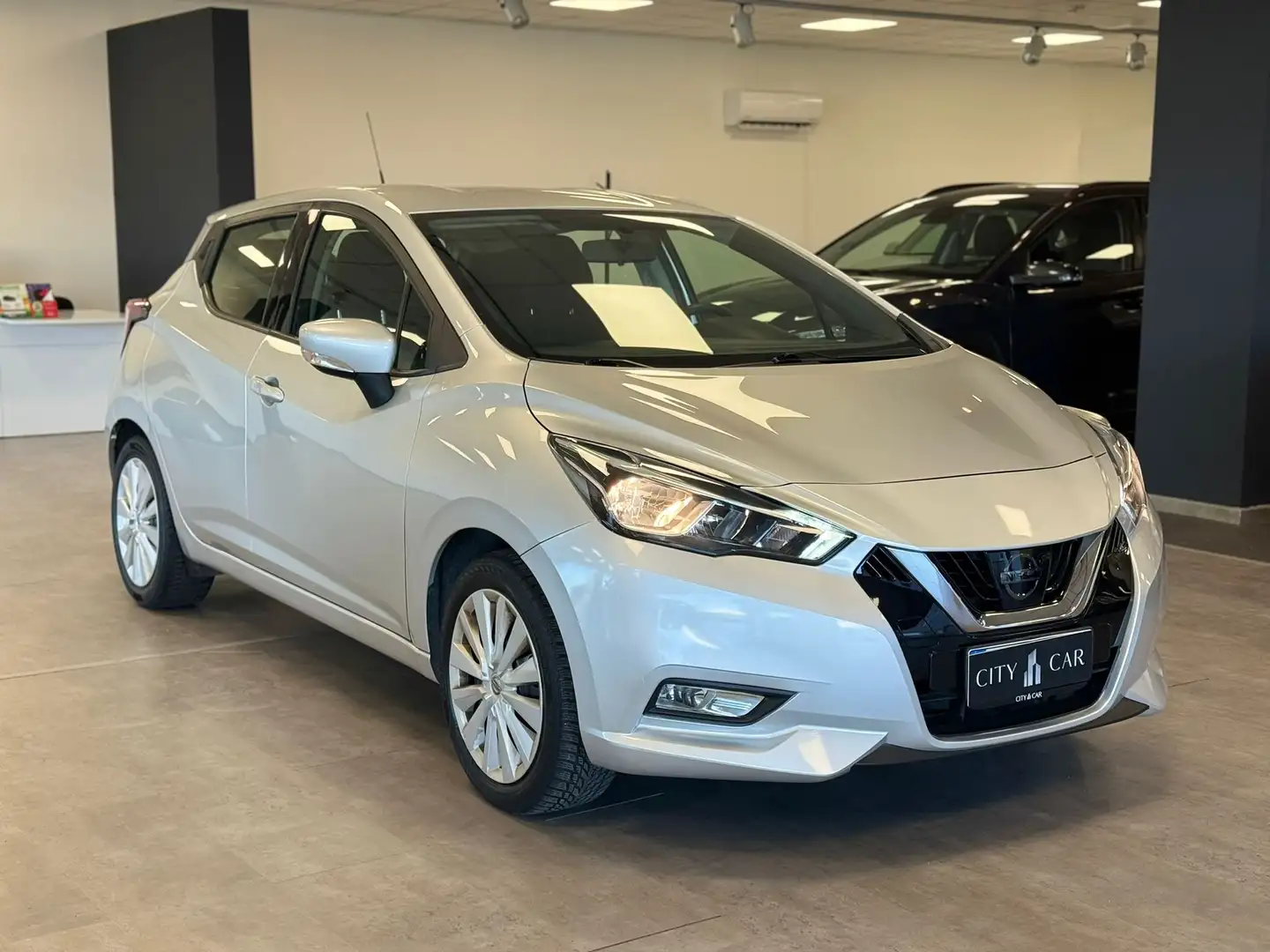 Nissan Micra 1.0 IG 5 PORTE Acenta 71cv Grau - 1