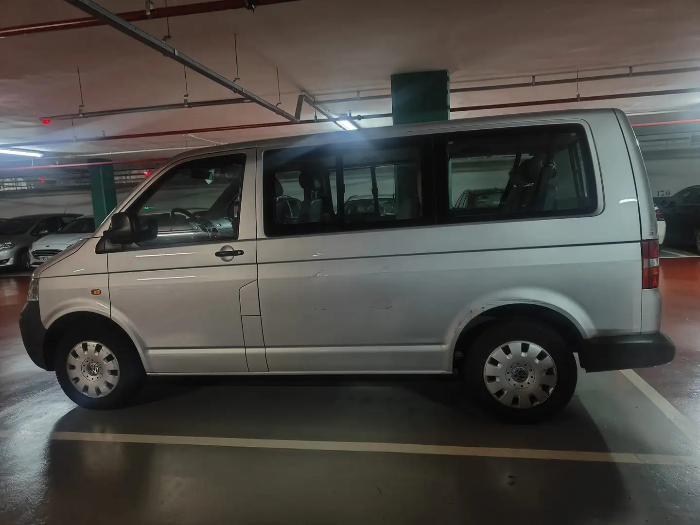 Volkswagen Transporter 2.5 corto Plateado - 1