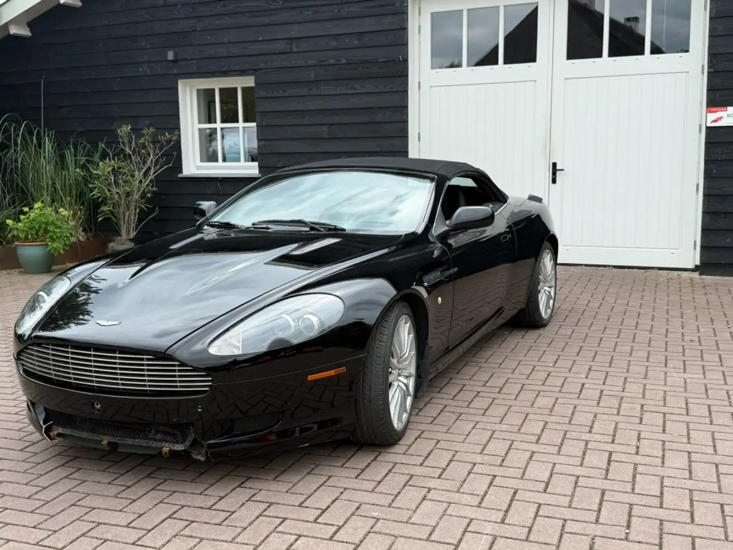 Aston Martin DB9 Volante Noir - 2