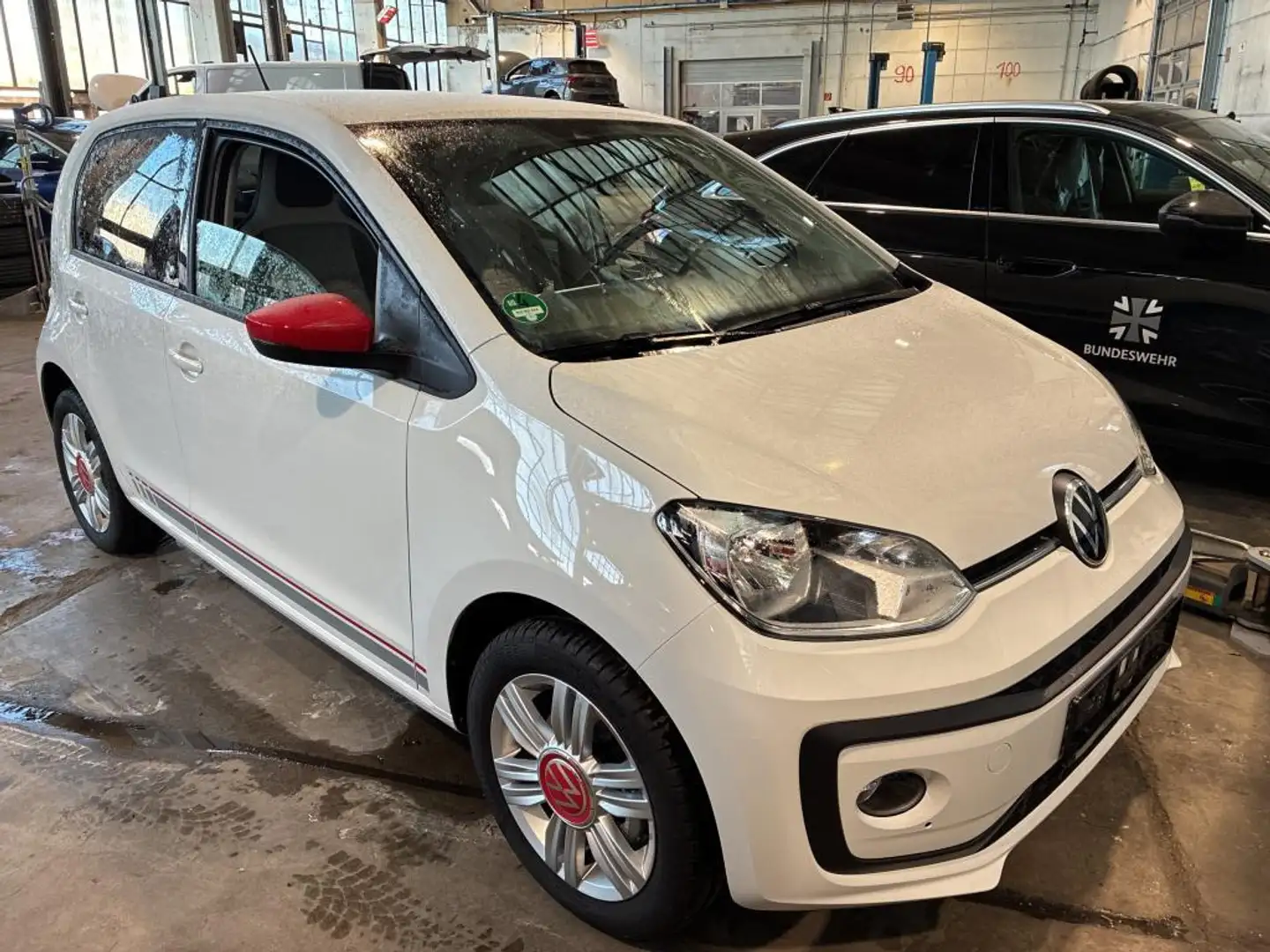 Volkswagen up! 1.0 BEATS Klima*Rückfahrkamera*Tempomat*SHZ Weiß - 2