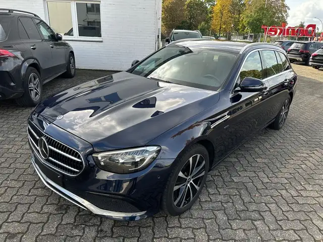 Mercedes-Benz E 300 e T Avantgarde Distronic Kamera LED