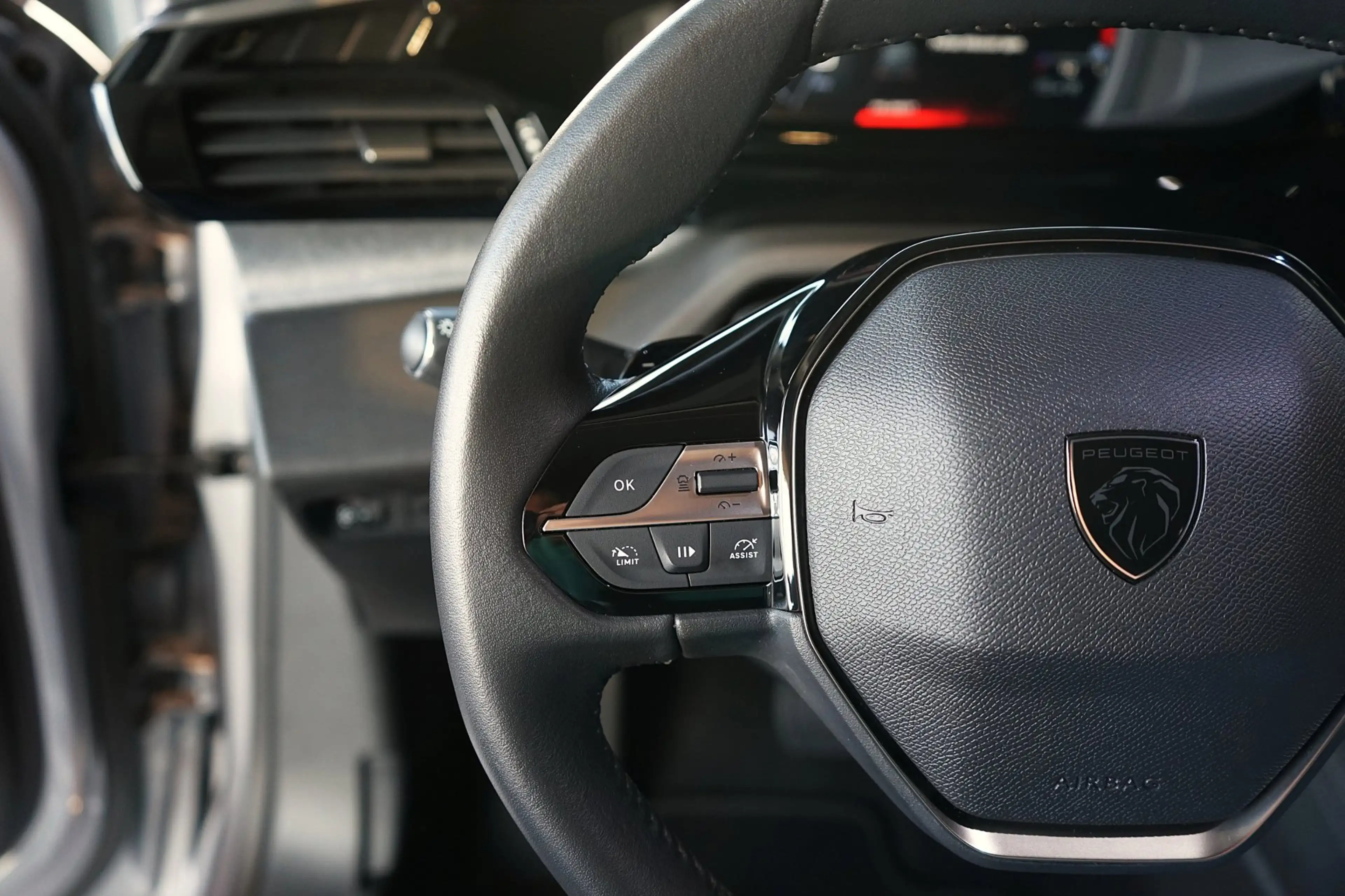 Peugeot 308 SW 1.2 PureTech Allure Pack Business 2023 | CAMERA — photo 20