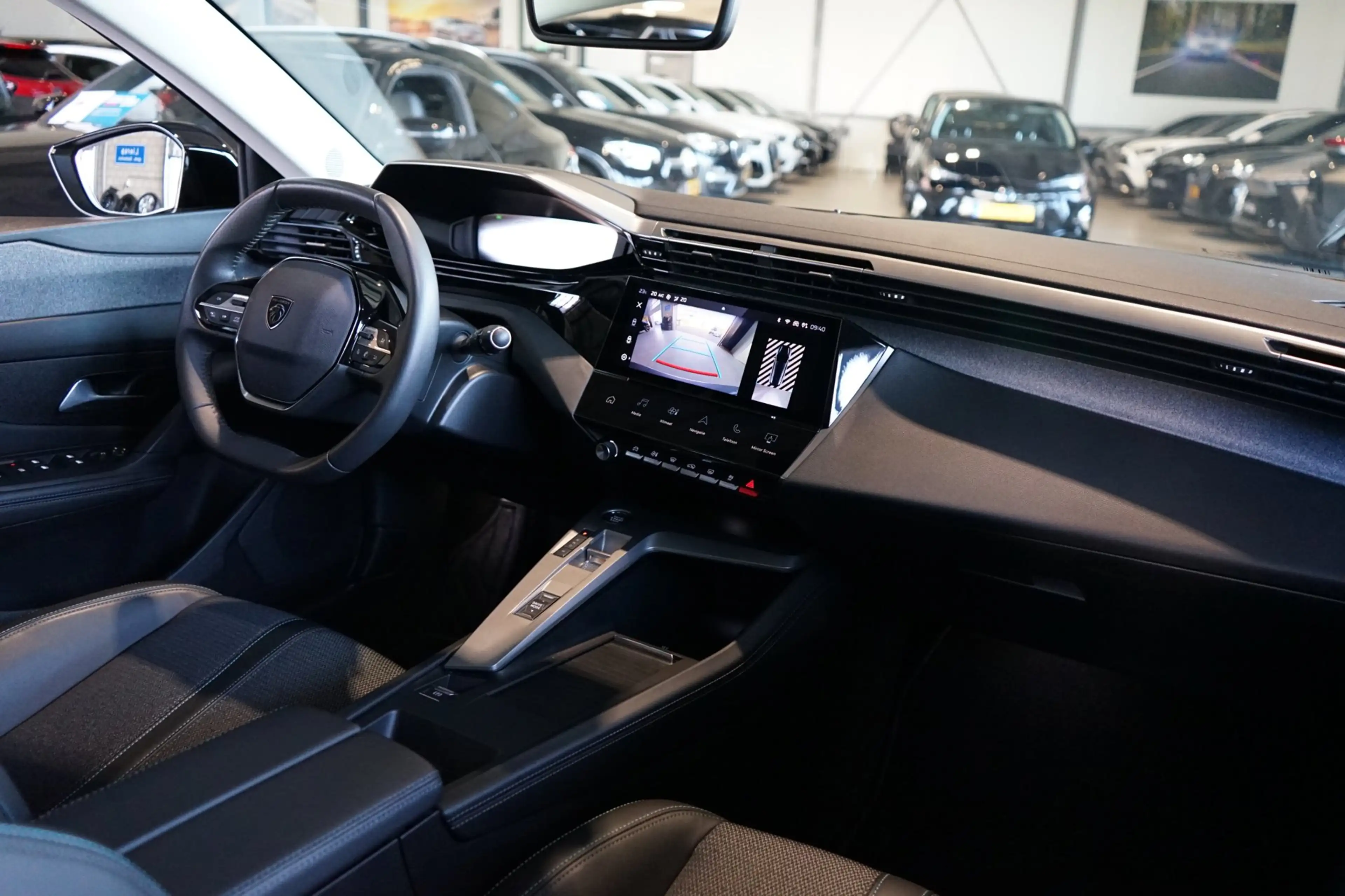 Peugeot 308 SW 1.2 PureTech Allure Pack Business 2023 | CAMERA — photo 17