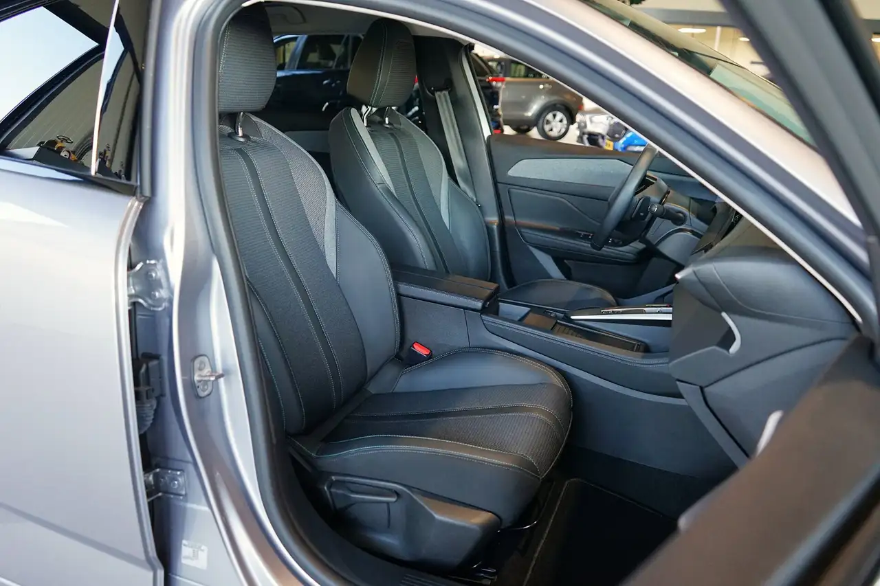Peugeot 308 SW 1.2 PureTech Allure Pack Business 2023 CAMERA, миниатюра 18