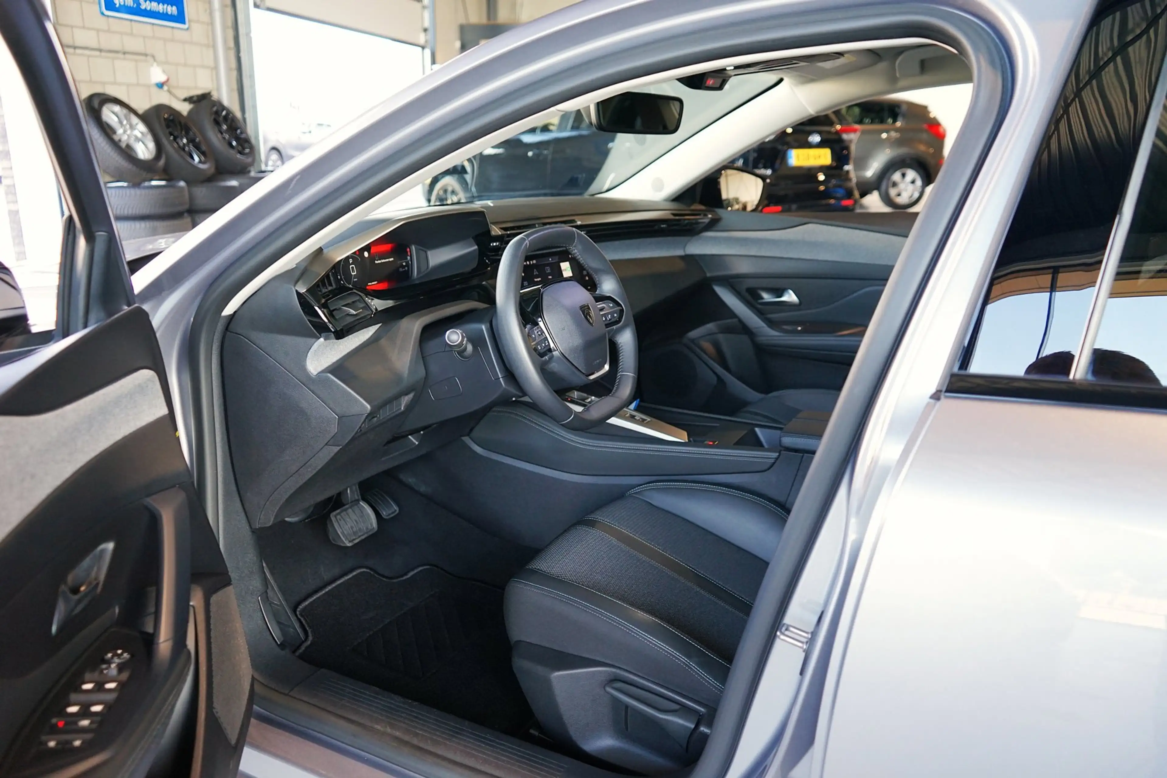 Peugeot 308 SW 1.2 PureTech Allure Pack Business 2023 | CAMERA — photo 4