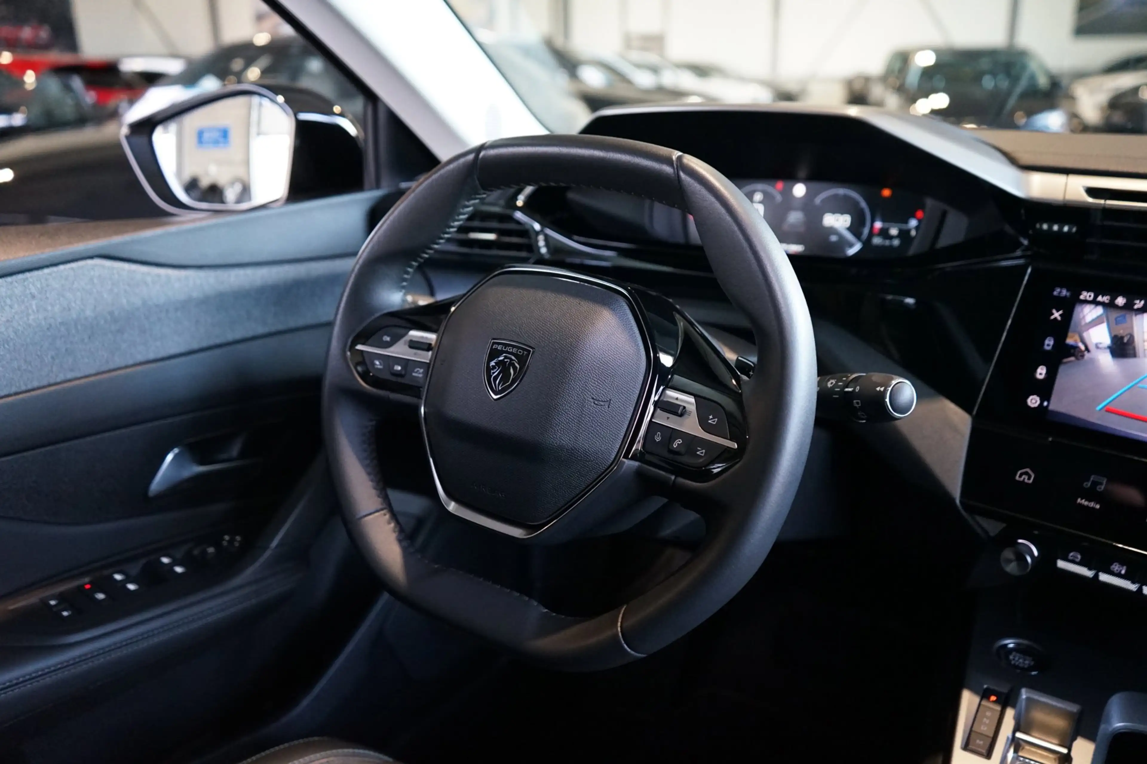Peugeot 308 SW 1.2 PureTech Allure Pack Business 2023 | CAMERA — photo 19