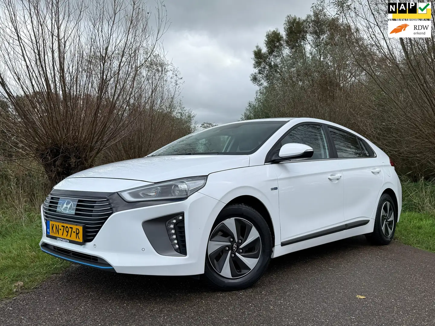 Hyundai IONIQ 1.6 GDi First Edition Automaat | 1e Eigenaar | Sch Blanc - 1