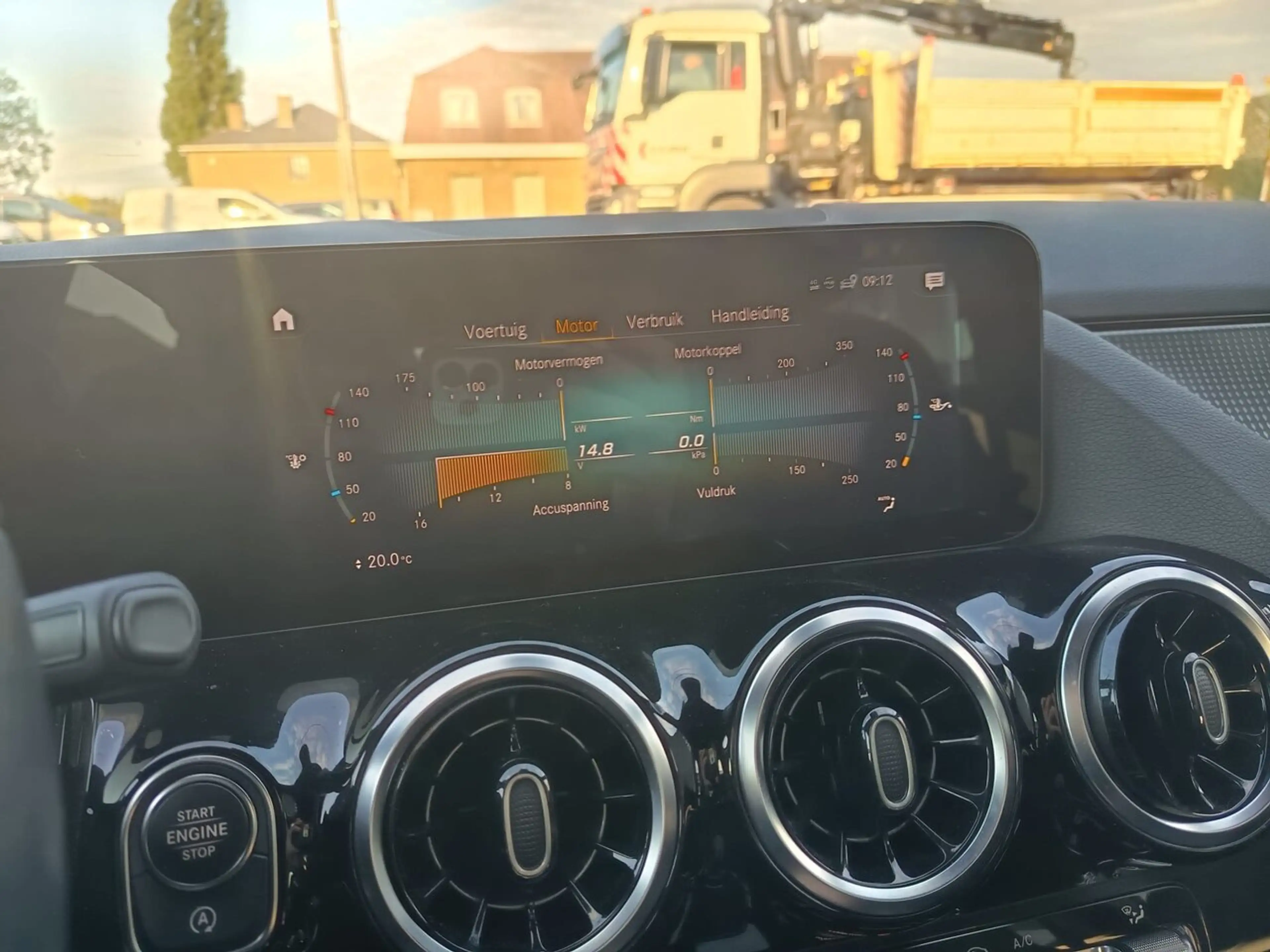 Mercedes-Benz B 200 AUTOMAAT / Elektr. Koffer / Camera / ... — photo 28