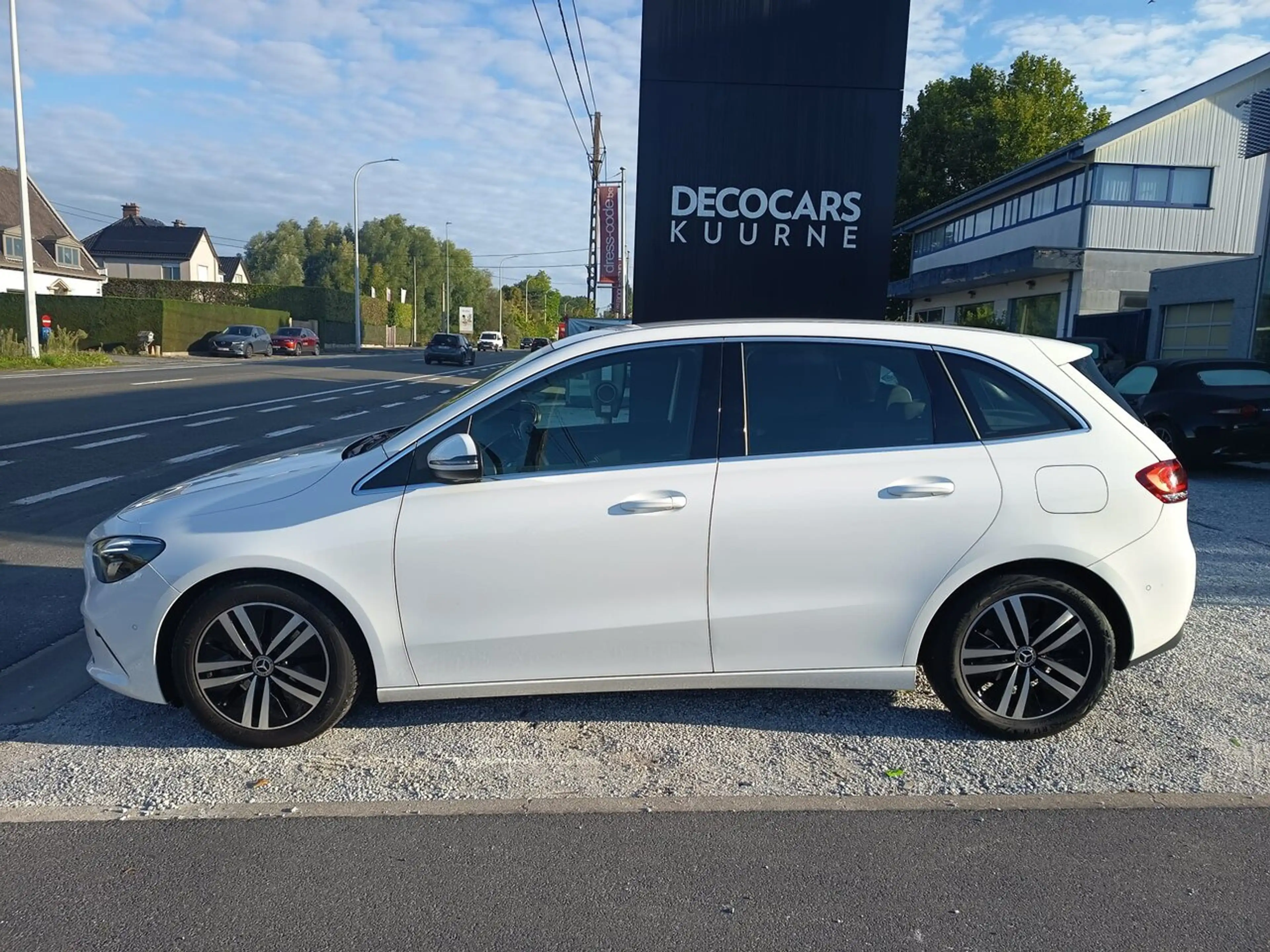 Mercedes-Benz B 200 AUTOMAAT / Elektr. Koffer / Camera / ... — photo 2