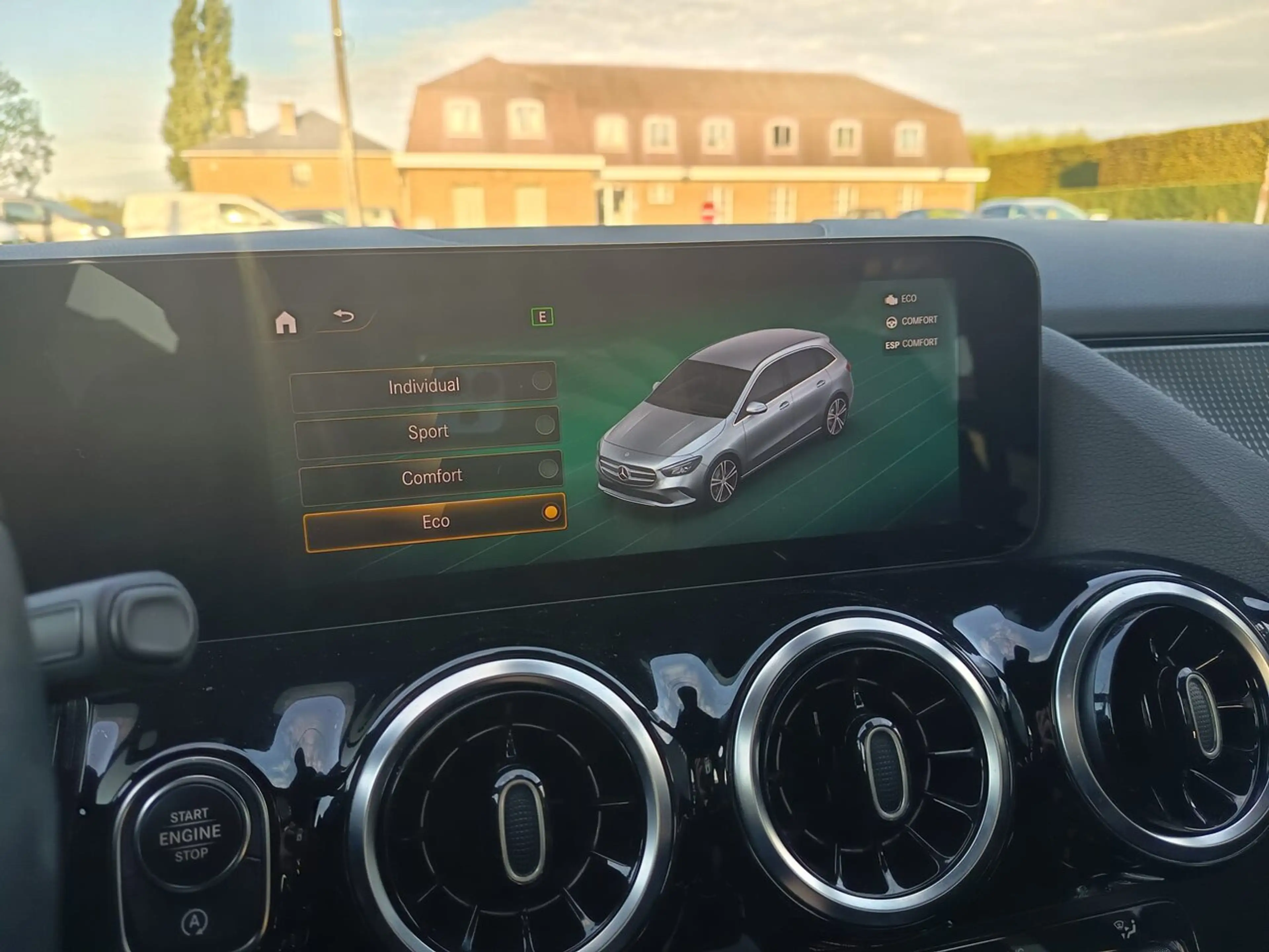 Mercedes-Benz B 200 AUTOMAAT / Elektr. Koffer / Camera / ... — photo 27